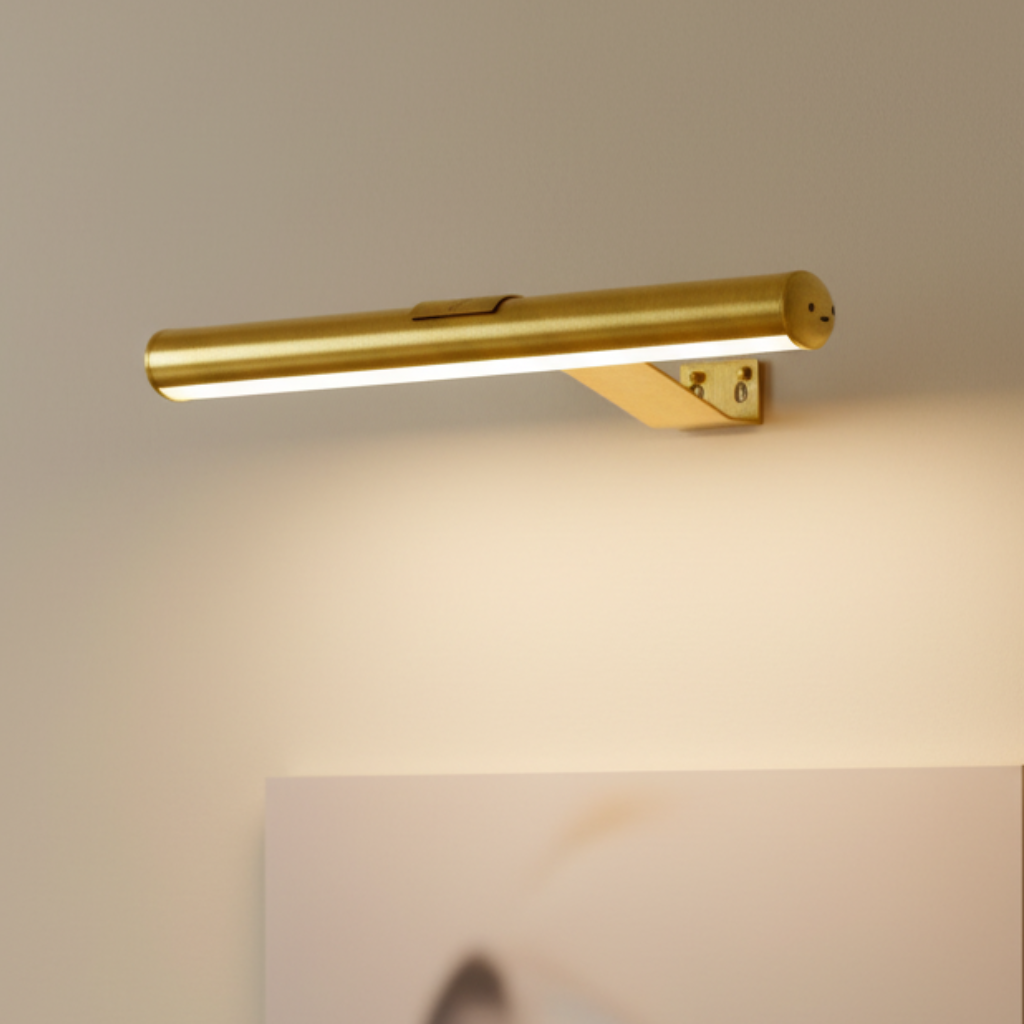GalleryGlow | Elegant Wireless Wall Light Adjustable LED for Artwork Display