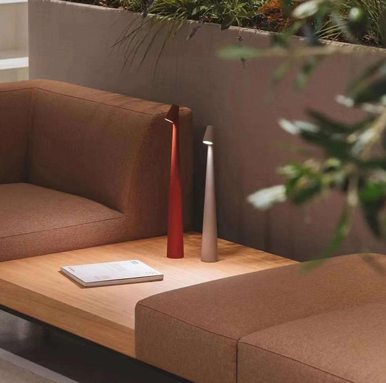 Wireless LED Table Lamp with Touch Dimming Function