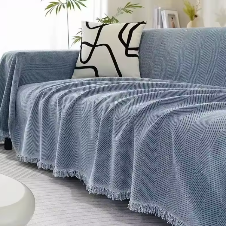 Chic Living - Modern Pet-Friendly Couch Cover with Water-Resistant Finish